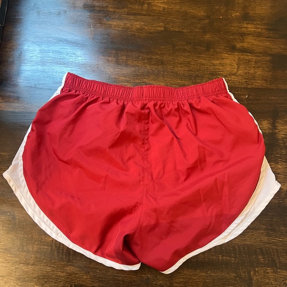 Alabama Nike Women’s Dri-Fit Tempo Shorts, Large - Picture 6 of 7